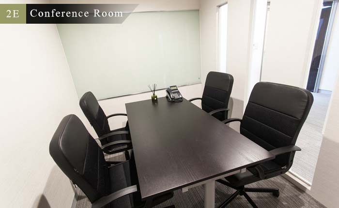 Conference Room／会議室