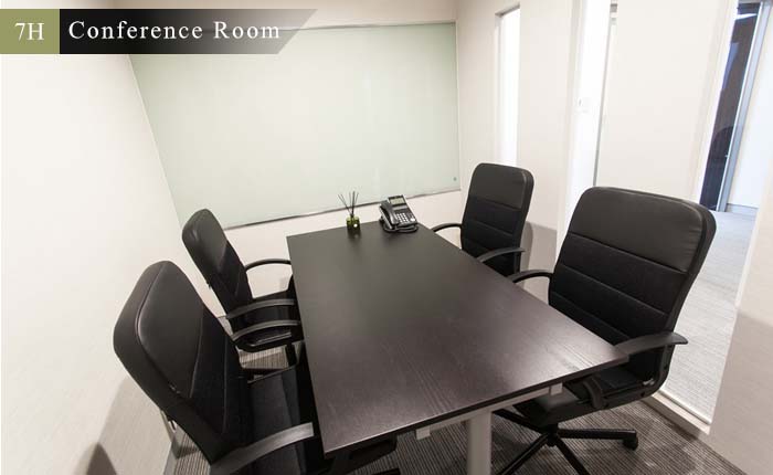 Conference Room／会議室